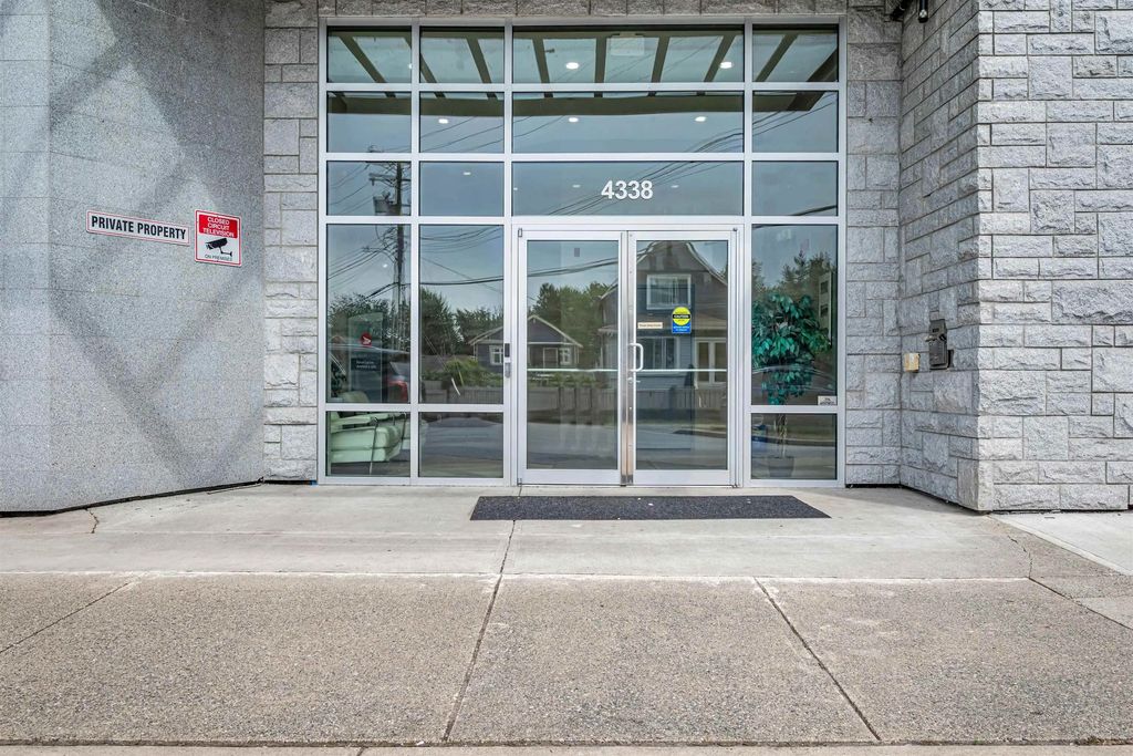 4338 Commercial Street 211, Vancouver
