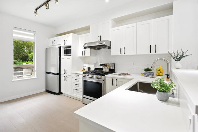 3065 Dayanee Springs Boulevard 10, Coquitlam