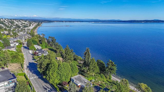14249 Marine Drive, White Rock