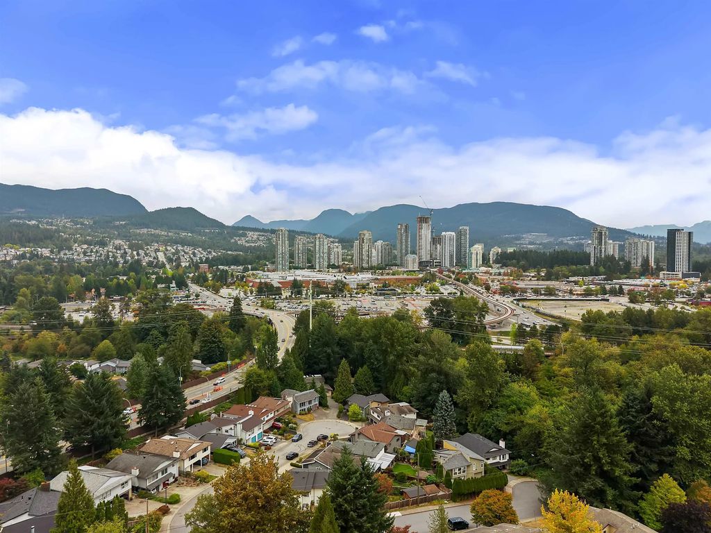 1120 Wallace Court, Coquitlam
