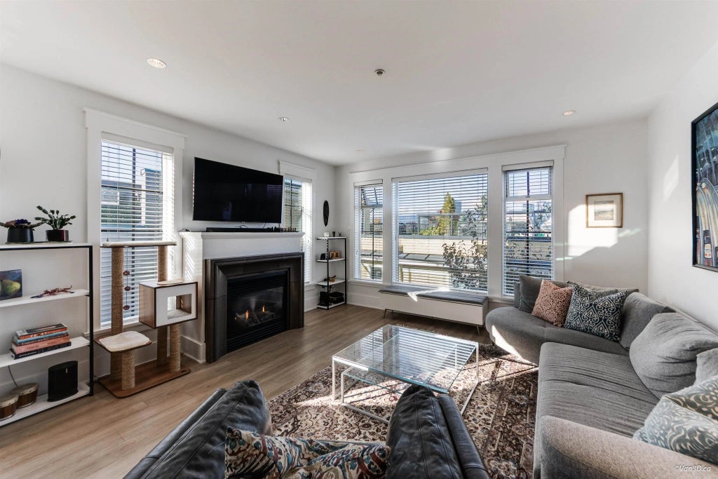 1017 W 8th Avenue, Vancouver