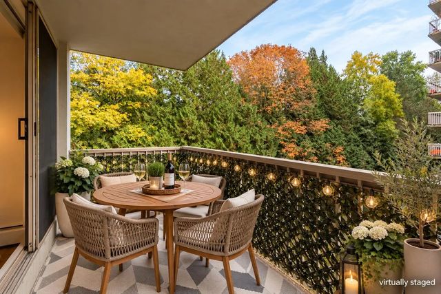2016 Fullerton Avenue 604, North Vancouver