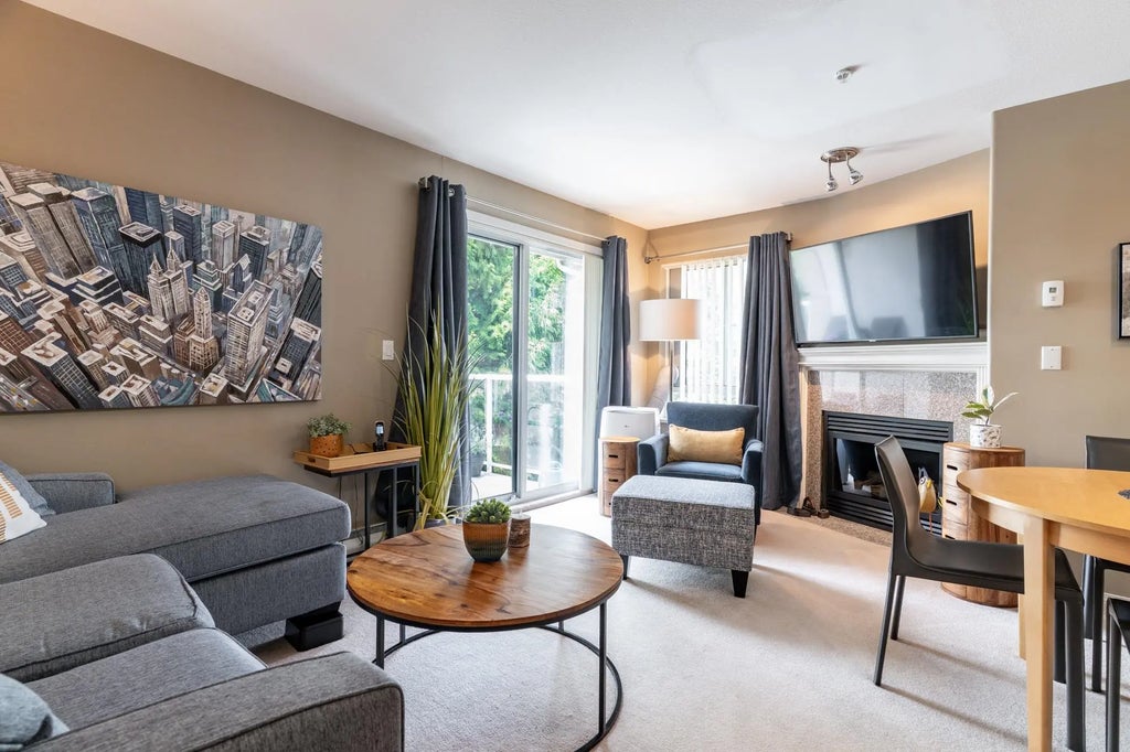 3128 Flint Street 301, Port Coquitlam