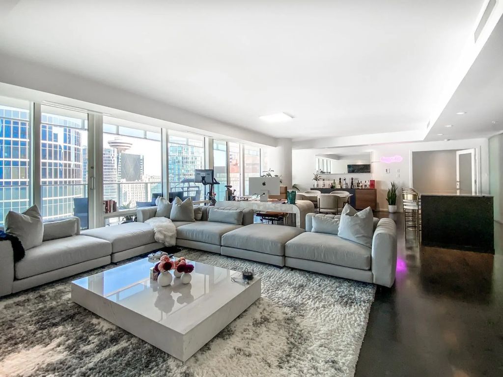 1011 W Cordova Street 2702, Vancouver