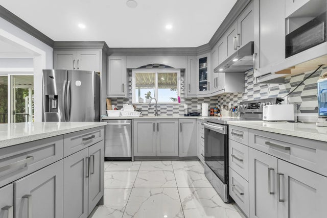 1417 Kipling Street, Abbotsford