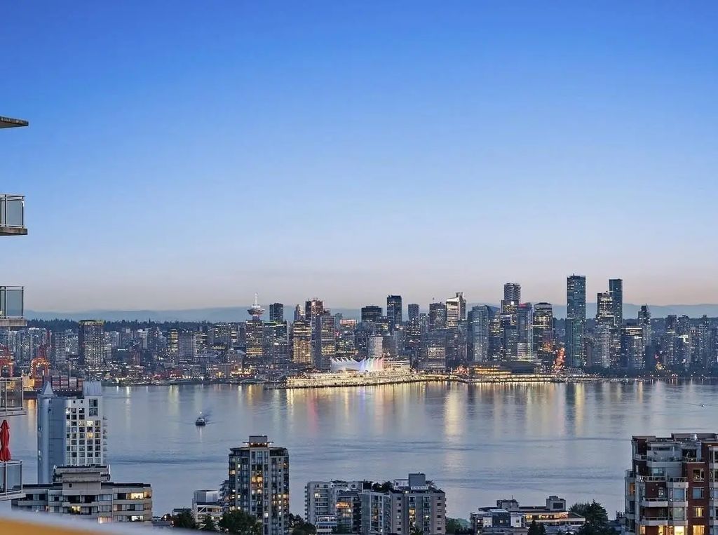 125 E 14th Street 1607, North Vancouver