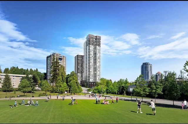 13387 Old Yale Road 1704, Surrey