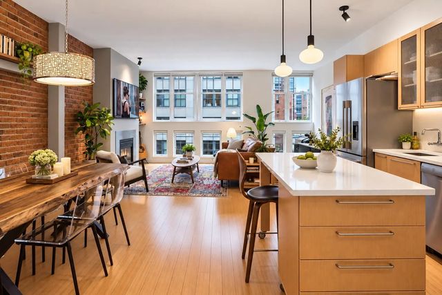 1072 Hamilton Street 401, Vancouver