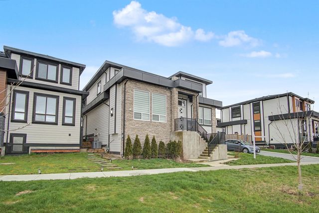 16685 15a Avenue, Surrey