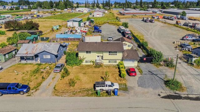 1850 Queen Street, Abbotsford