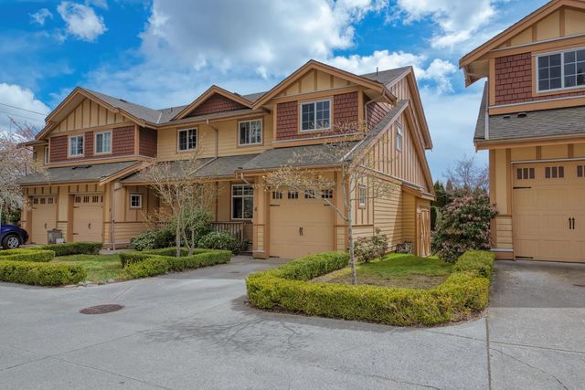 809 North Road 4, Gibsons