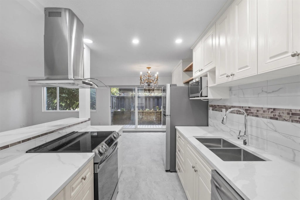 555 W 28th Street 609, North Vancouver