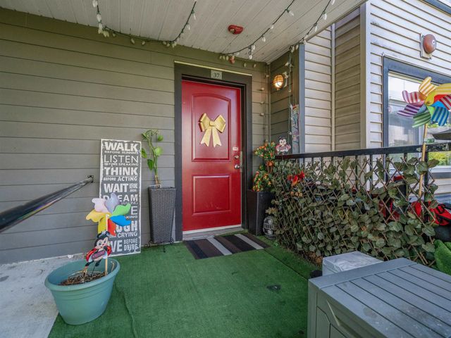 7428 14th Avenue 37, Burnaby
