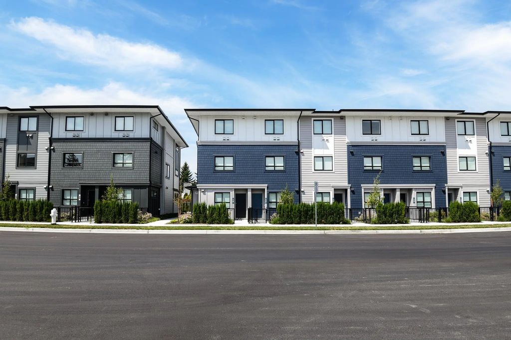 33520 Kingston Avenue 8, Abbotsford