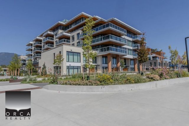 777 Harbour Way 102, North Vancouver