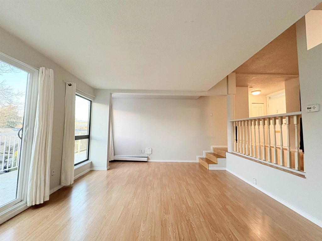 17716 60 Avenue 95, Surrey