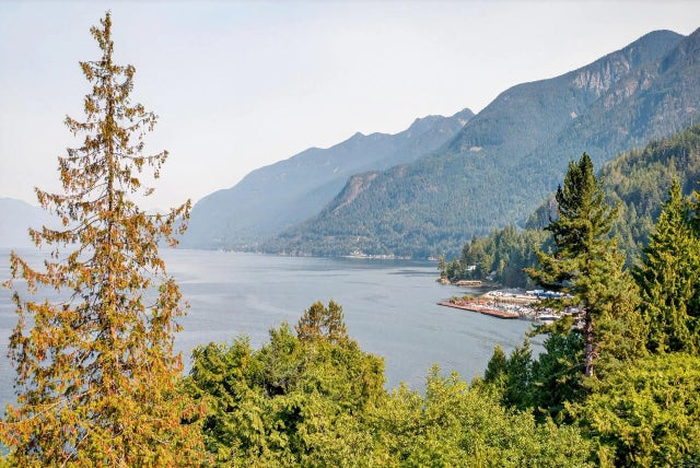 8598 Bedora Place, West Vancouver