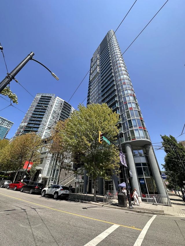233 Robson Street 2108, Vancouver
