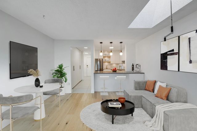 1545 E 2nd Avenue 303, Vancouver