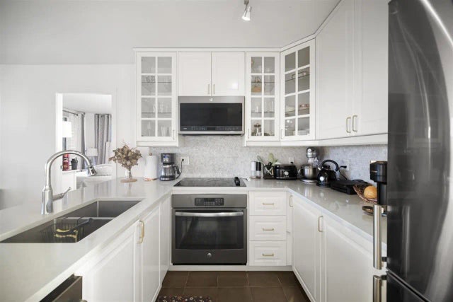 4118 Dawson Street 702, Burnaby