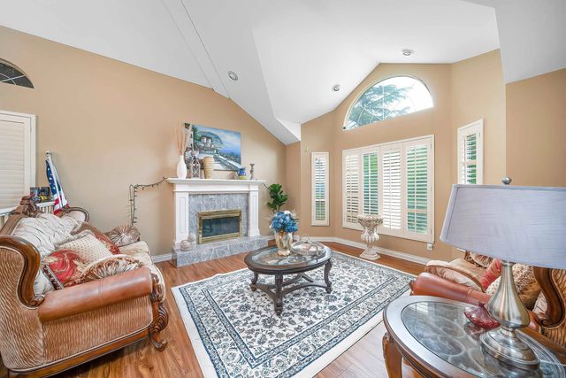 15007 75 Avenue, Surrey