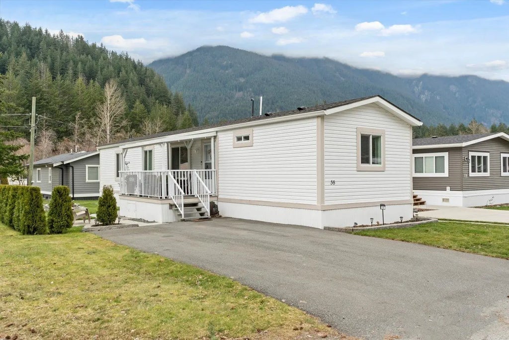 65367 Kawkawa Lake Road 58, Hope