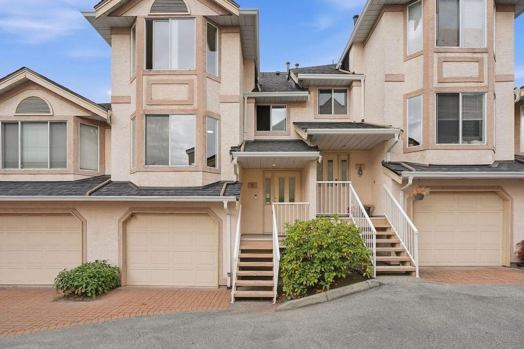 11952 64 Avenue 2, Delta