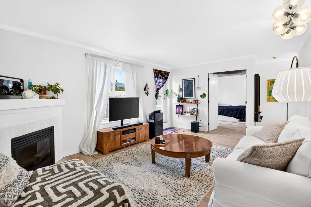 22347 Lougheed Highway 306, Maple Ridge