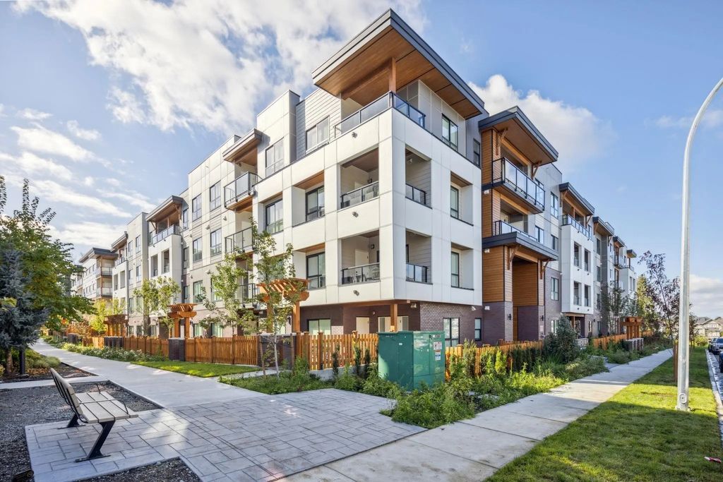 20282 72b Avenue 411, Langley