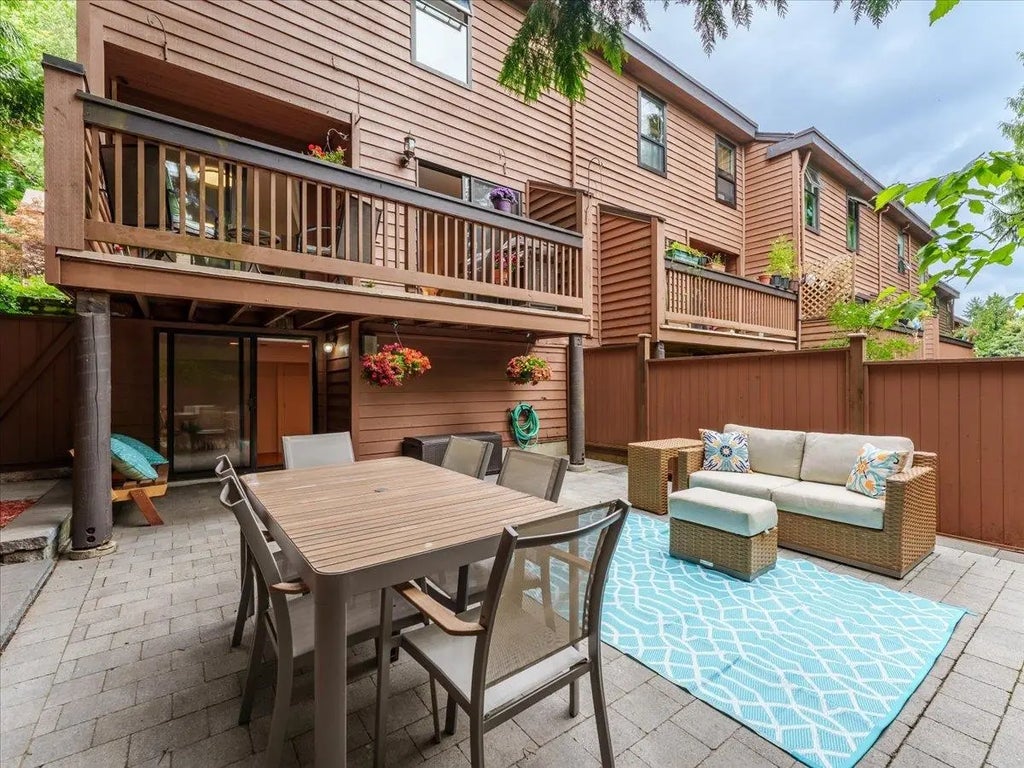 402 Cardiff Way, Port Moody