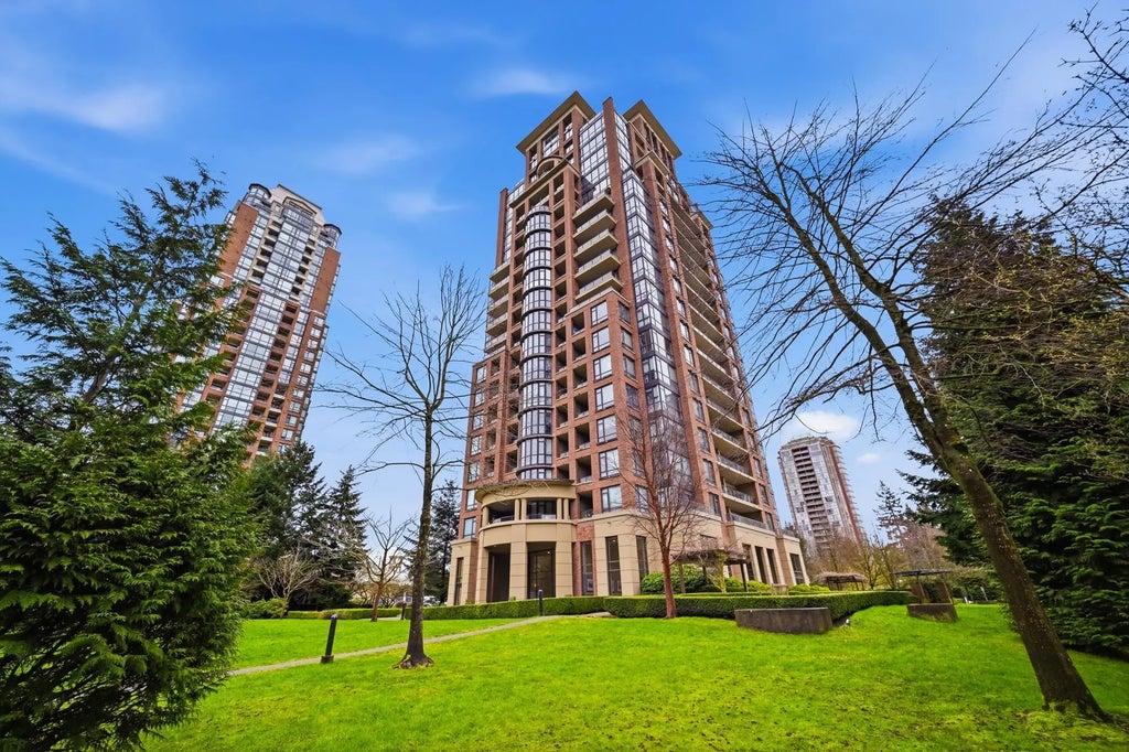 6833 Station Hill Drive 1801, Burnaby