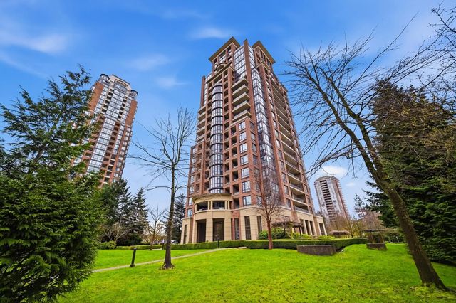 6833 Station Hill Drive 1801, Burnaby