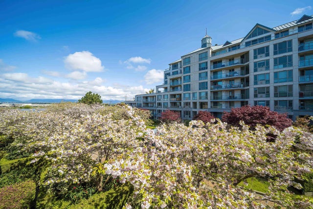 5860 Dover Crescent 307, Richmond