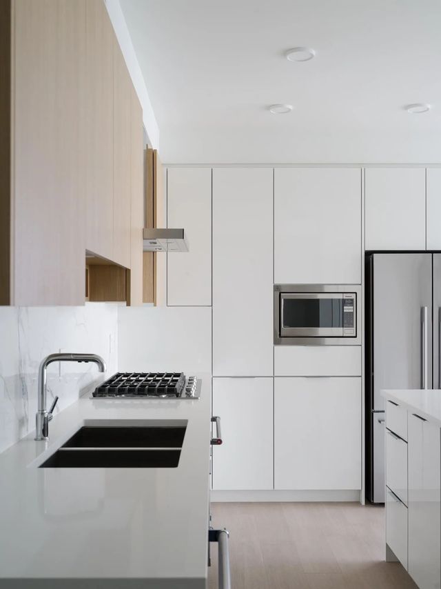 7683 Park Crescent 1904, Burnaby