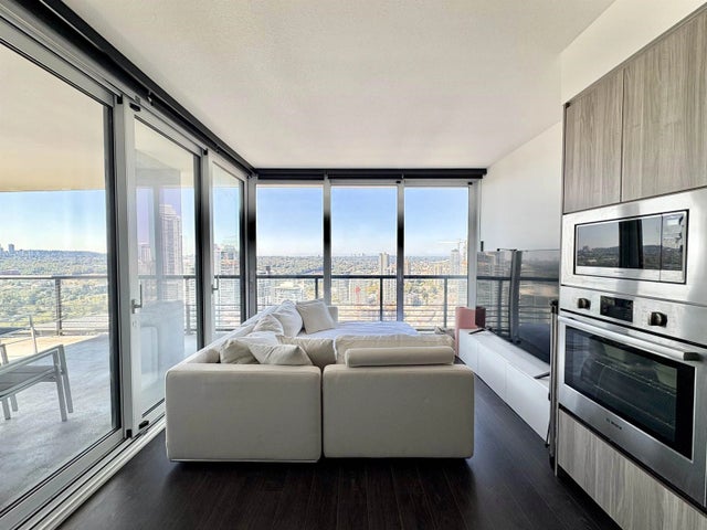 4720 Lougheed Highway 3211, Burnaby