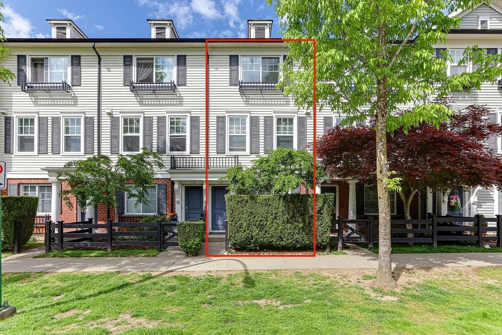 18983 72a Avenue 38, Surrey