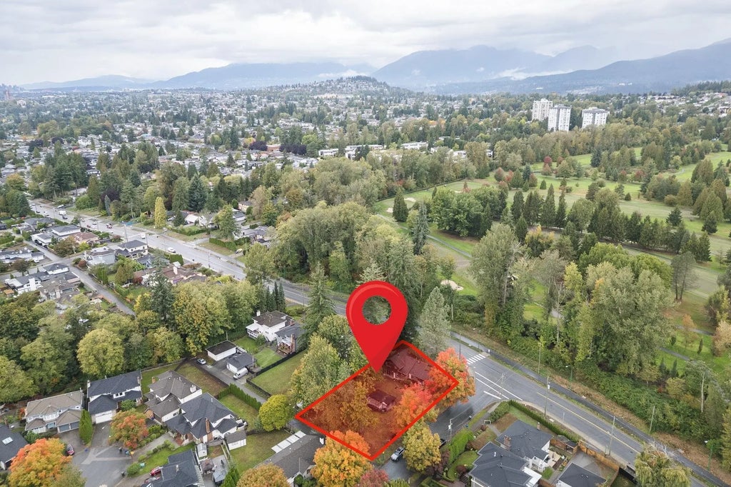 7492 Broadway, Burnaby