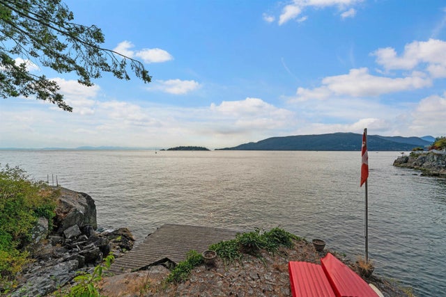 5834 Eagle Island, West Vancouver
