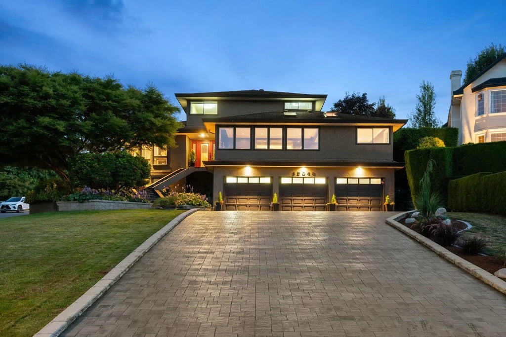 15048 73b Avenue, Surrey