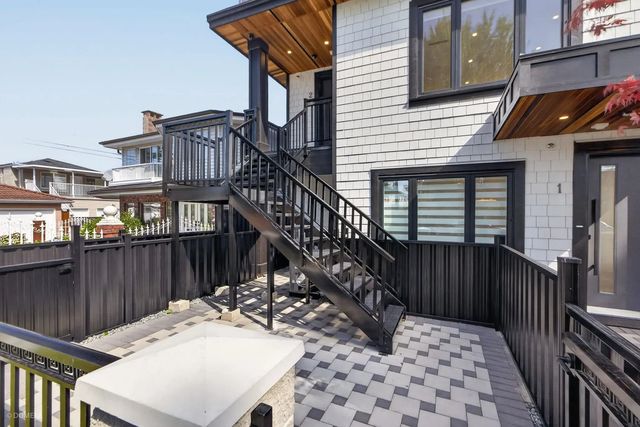 2035 51st Street 2, Vancouver