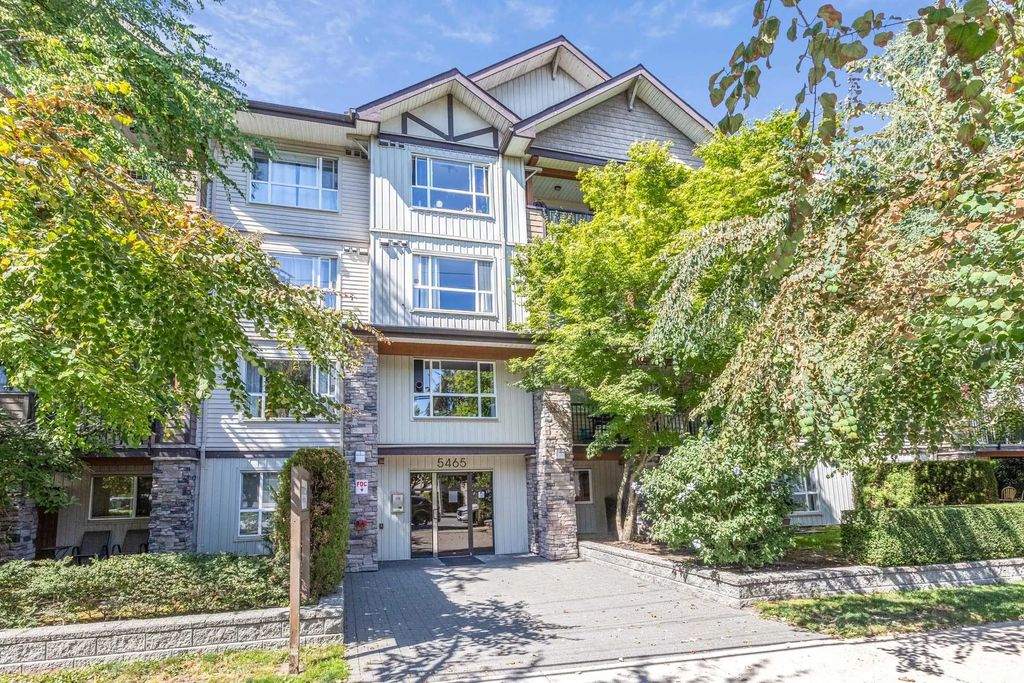 5465 203 Street 306, Langley