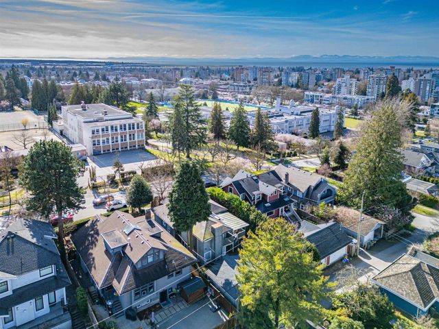 1987 W 37th Avenue, Vancouver