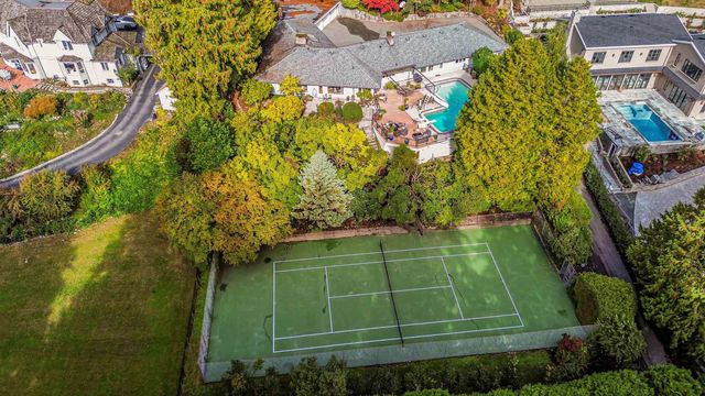 230 Onslow Place, West Vancouver