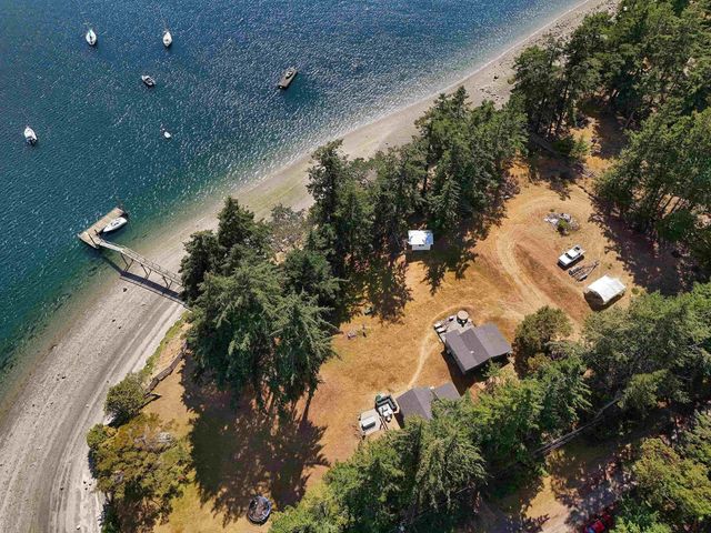 774&776 Steward Drive, Mayne Island