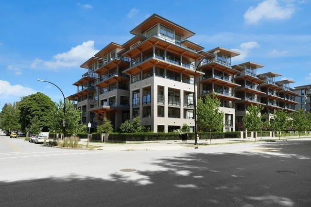 7588 16th Street 421, Burnaby