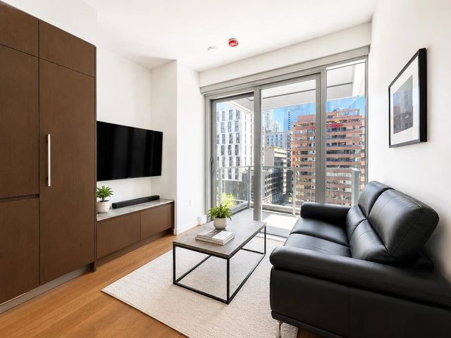 1277 Hornby Street 1104, West Vancouver