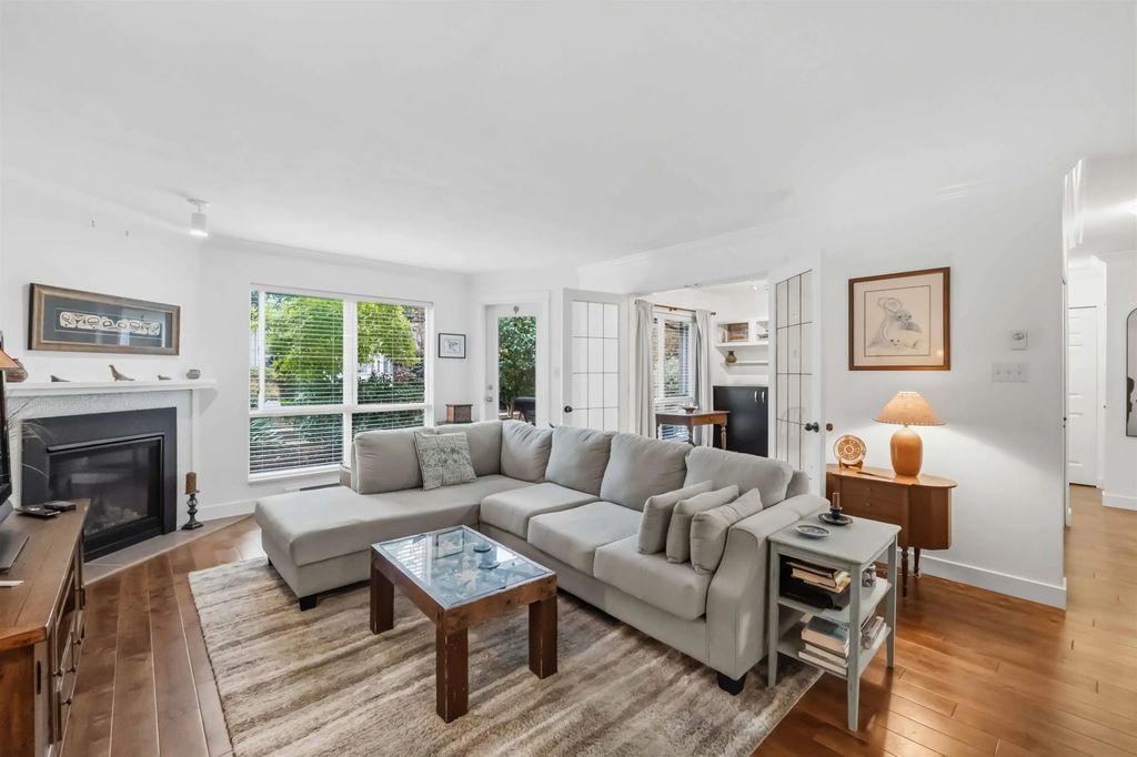 15875 Marine Drive 107, White Rock