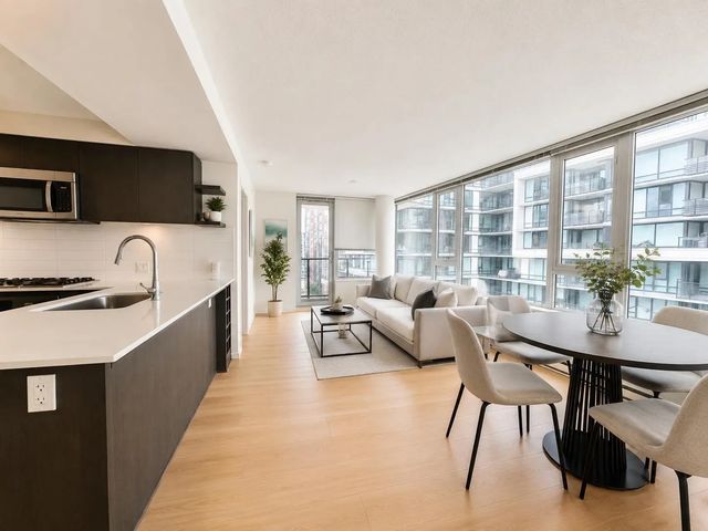 7733 Firbridge Way 1206, Richmond