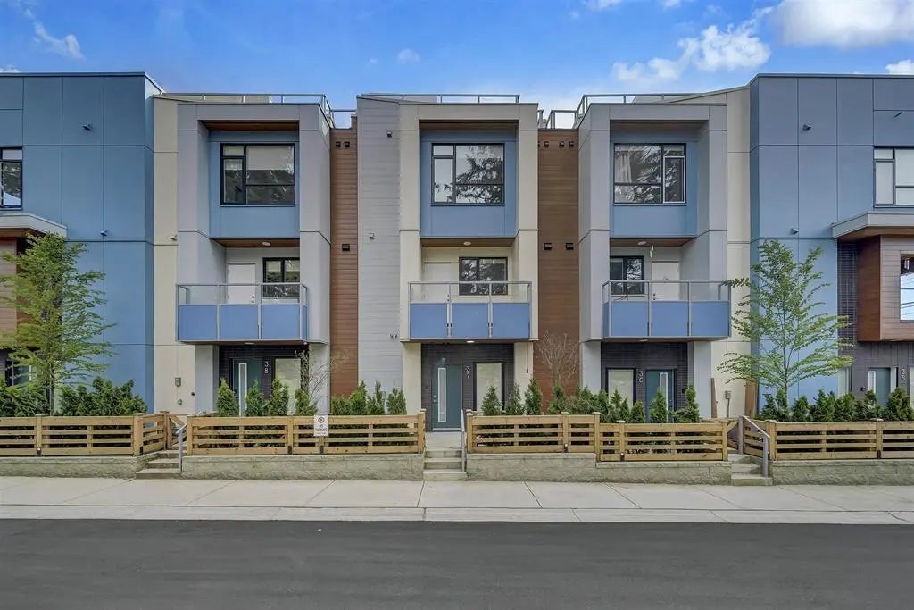 5858 132 Street 37, Surrey