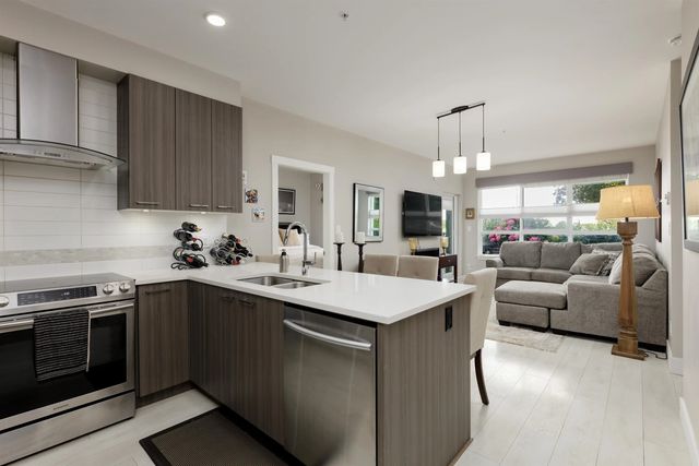 4690 Hawk Lane 122, Tsawwassen